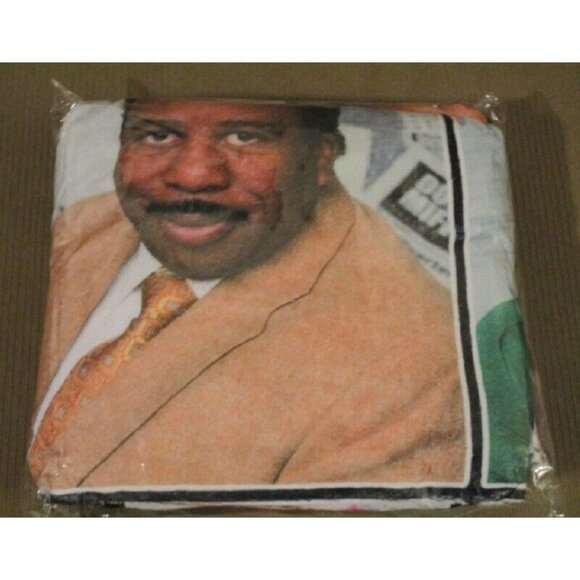 New The Office Cast TV Show Fleece Throw Gift Blanket Jim Pam Michael Dwight NIP - Picture 3 of 3